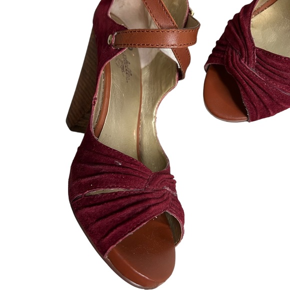 Vintage 1990's Seychelles Suede Vintagey Pin Up Peep Toe Heels. - Picture 3 of 9